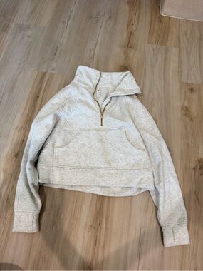 Women's Light Heather Gray Quarter-Zip Pullover Sweatshirt